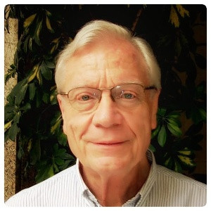 Vicente Galli (psicoanalista, psiquiatra - ex Director Nacional de Salud Mental entre 1984 y 1989 - Prof. Tit. Depto Salud Mental, Fac. Medicina, UBA, entre 1987 y 2004)